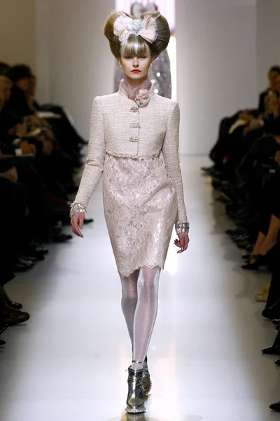 Look 24